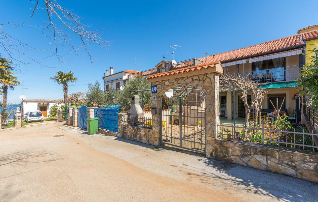 Apartment Valerio Novigrad  Exterior photo